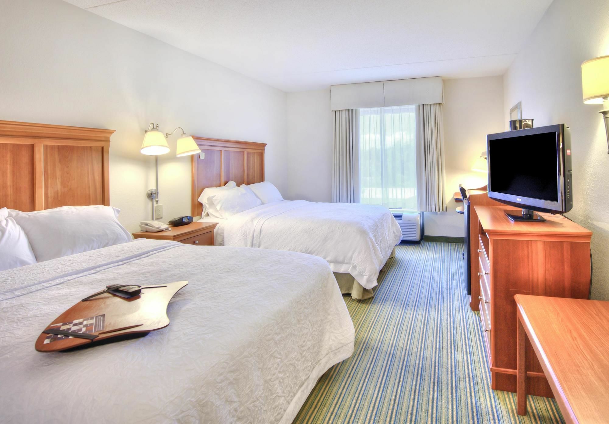 Hampton Inn Wilmington University Area Экстерьер фото